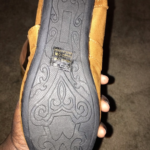 Low cut booties Brand NEW - Picture 1 of 6